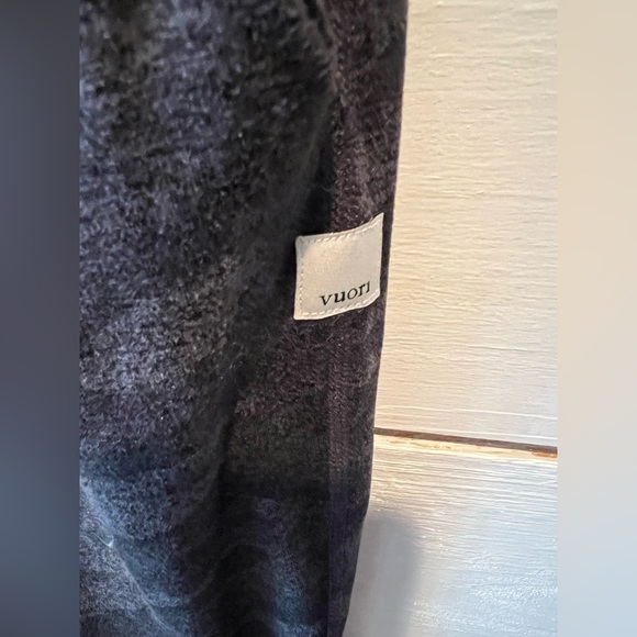 Vuori Performance Jogger Pants women’s size small, black camo, EUC, see photos. - Picture 2 of 4